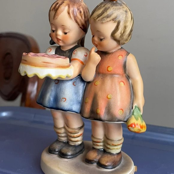 COPY - Hummel Happy Birthday - Picture 7 of 8